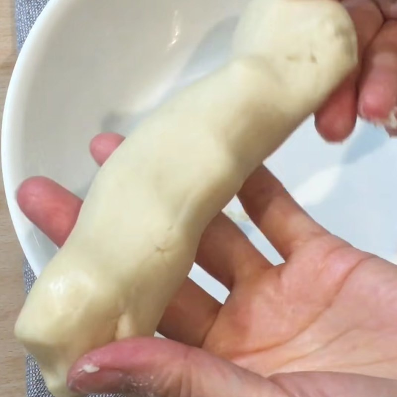 Bước 4 Trộn bột vỏ và bột ruột Bánh pía chay