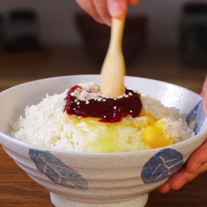 Bước 1 Trộn cơm Cơm chiên bò bulgogi Hàn Quốc