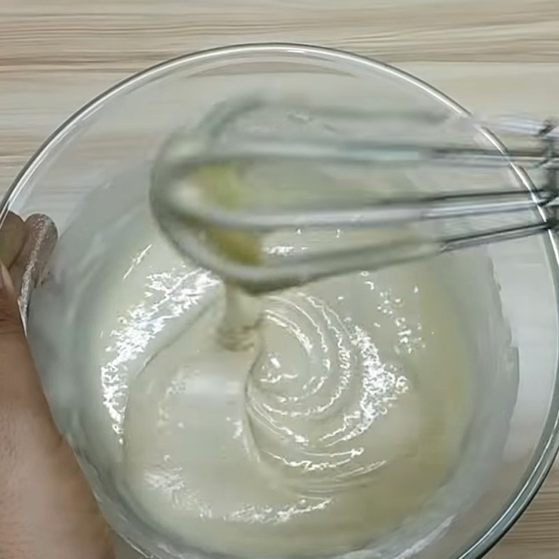 Bước 2 Trộn hỗn hợp bột bánh Bánh rán doremon - bánh rán dorayaki không cần bột nở và trứng