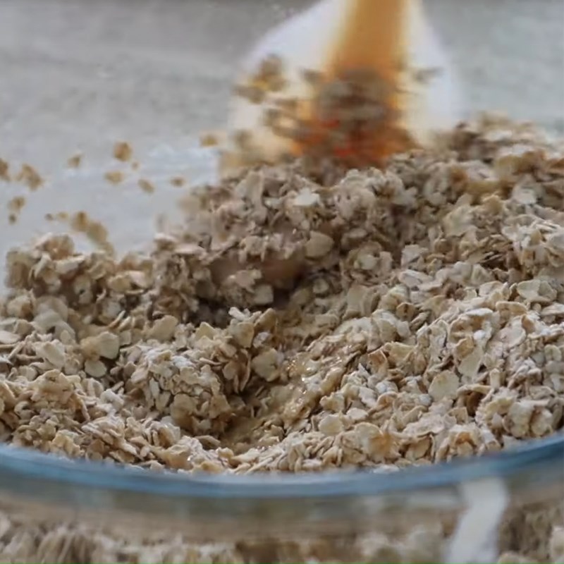 Bước 2 Trộn hỗn hợp chuối yến mạch Bánh ngũ cốc chuối yến mạch