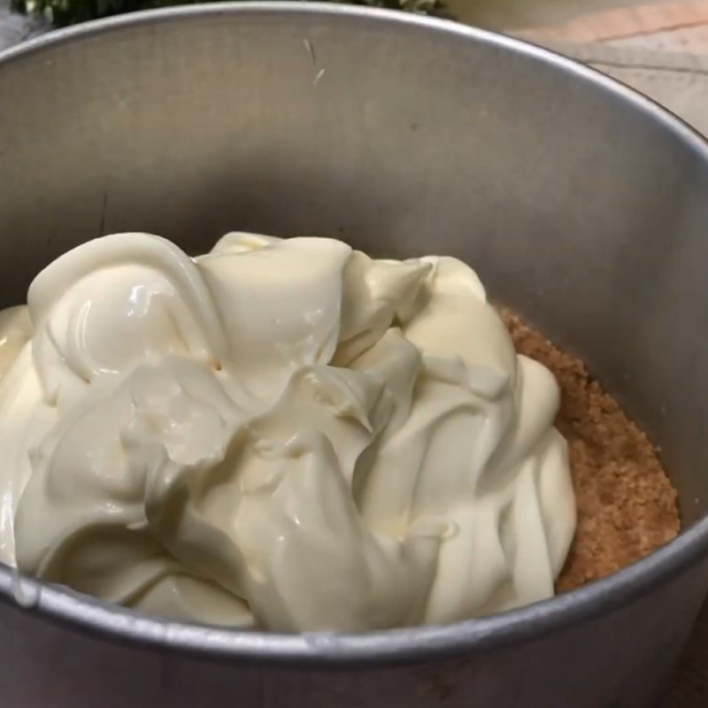 Bước 3 Trộn hỗn hợp cream cheese Cheesecake trái vải