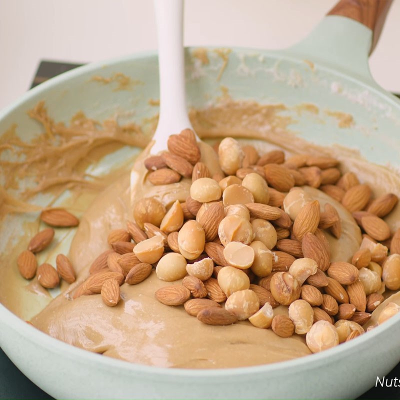 Bước 2 Trộn hỗn hợp làm kẹo Kẹo nougat sữa dừa cà phê