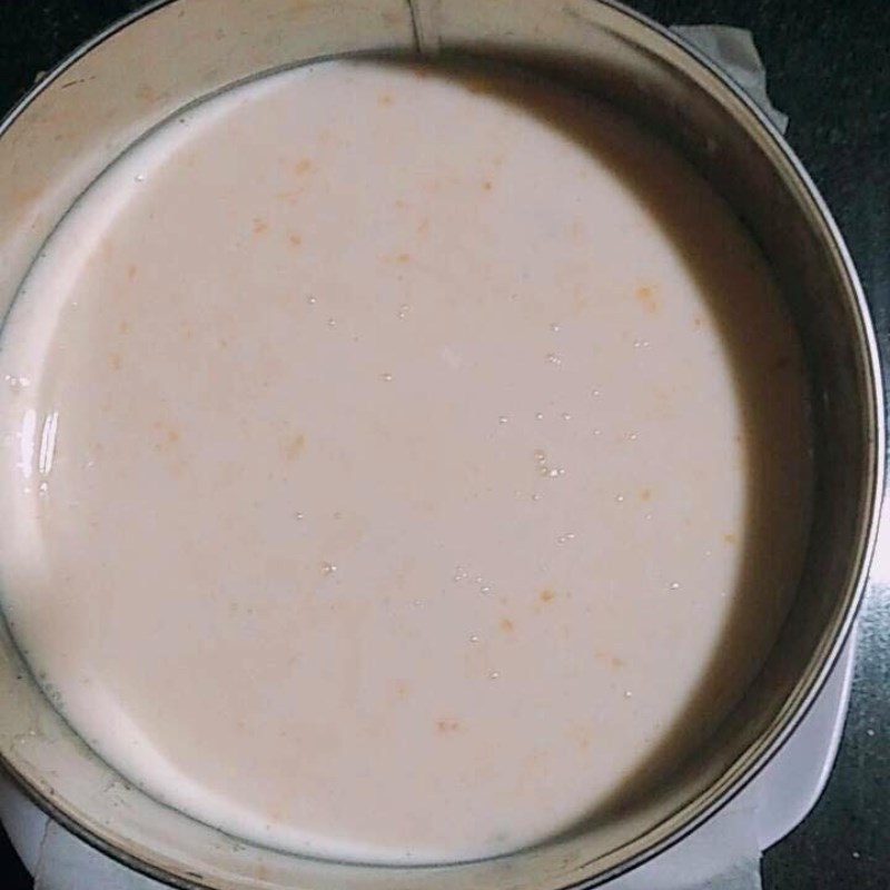 Bước 2 Trộn hỗn hợp nước cam và sữa Bánh cheesecake cam nướng với gelatin