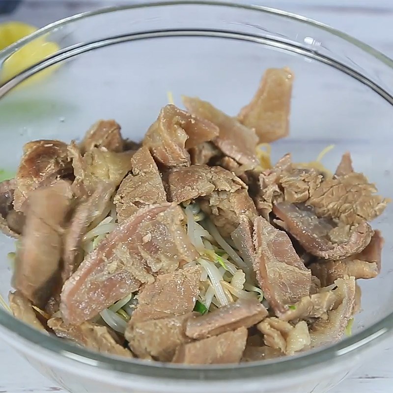 Bước 3 Trộn mì Mì trộn gân bò cay