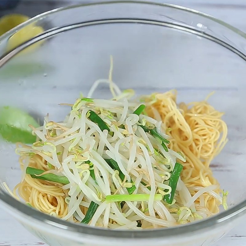 Bước 3 Trộn mì Mì trộn gân bò cay