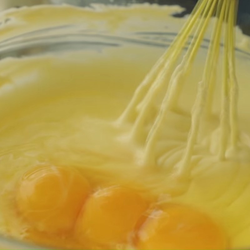 Bước 2 Trộn nguyên liệu Bánh kem phô mai cháy - Basque Burnt Cheese
