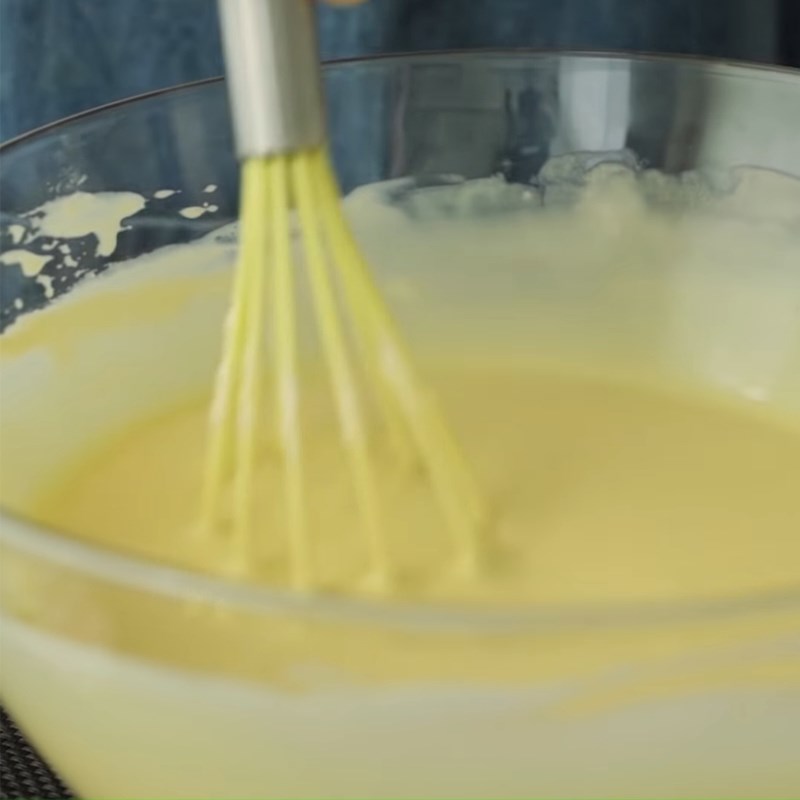 Bước 2 Trộn nguyên liệu Bánh kem phô mai cháy - Basque Burnt Cheese