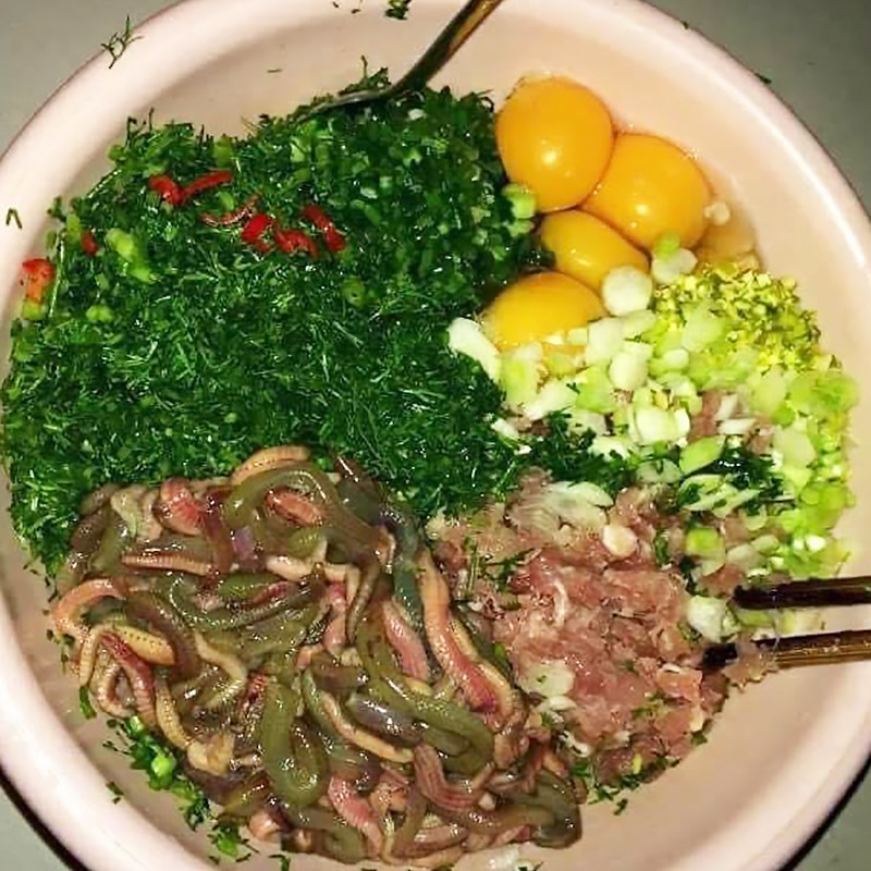 Bước 3 Trộn rươi với các nguyên liệu Chả rươi