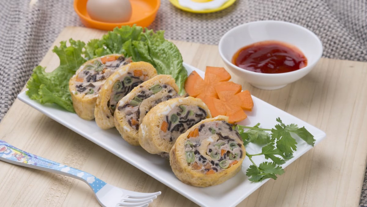 Trứng cuộn ngũ sắc hấp
