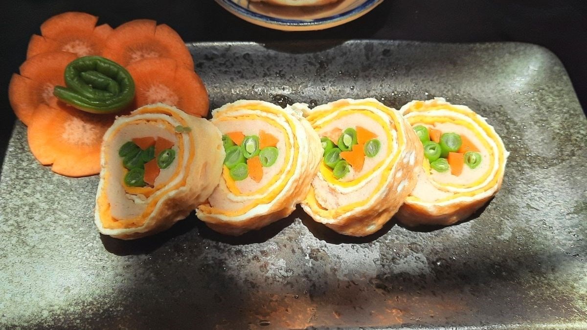 Trứng cuộn rau củ (công thức được chia sẻ từ người dùng)