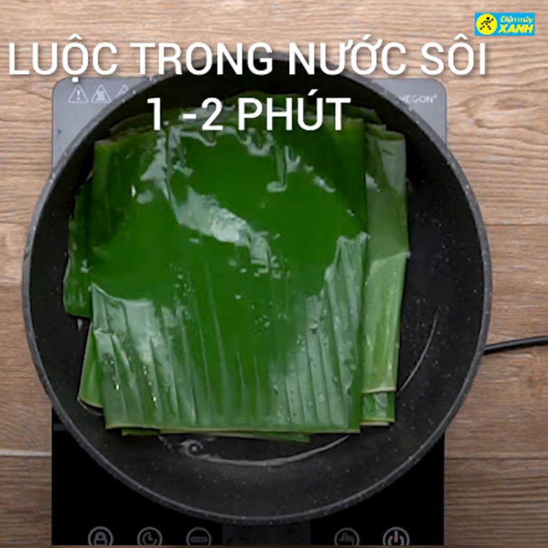 Bước 3 Gói nem Nem chua ngày Tết
