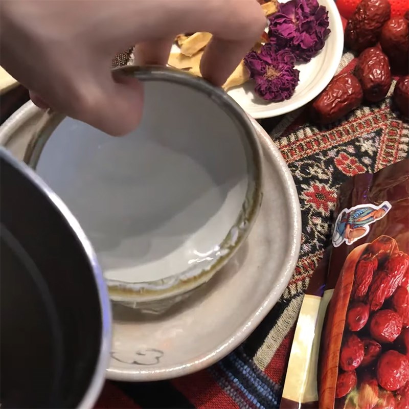 Bước 3 Ủ trà hoa hồng táo đỏ Trà hoa hồng táo đỏ