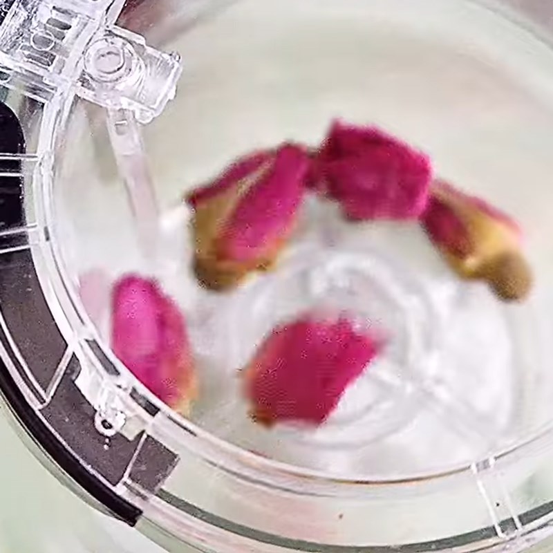 Bước 2 Ủ trà hoa hồng Trà hoa hồng khô