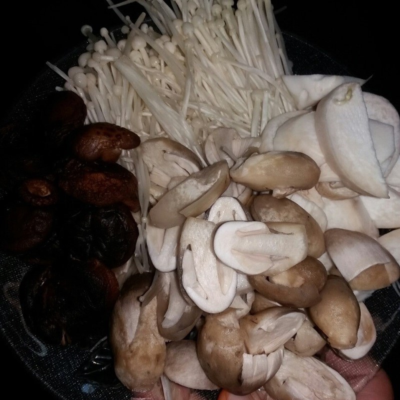 Bước 1 Sơ chế các nguyên liệu Bún riêu cua chay