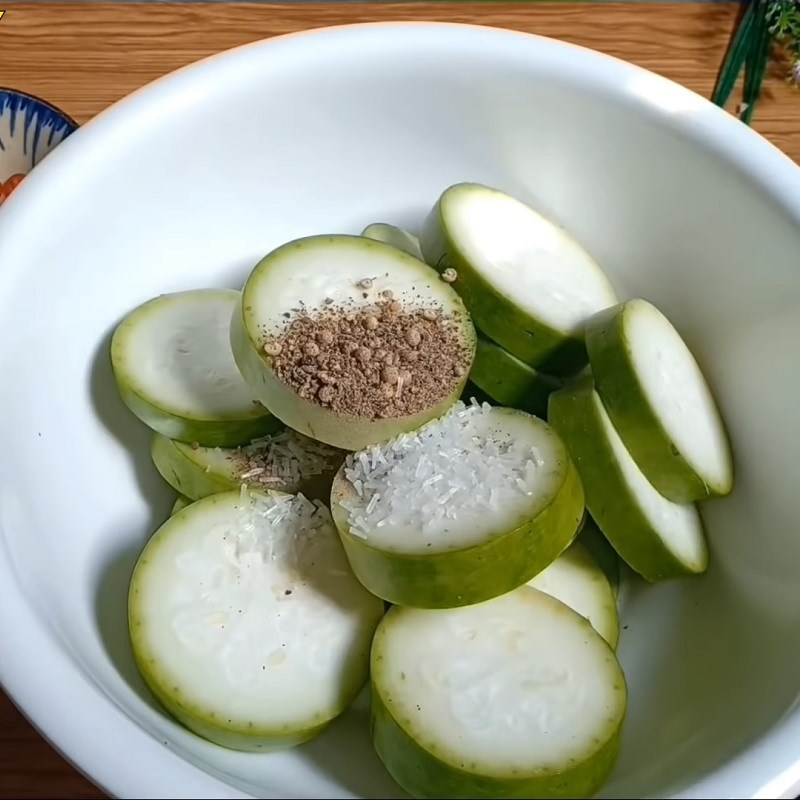 Bước 2 Ướp bầu Bầu kho tiêu