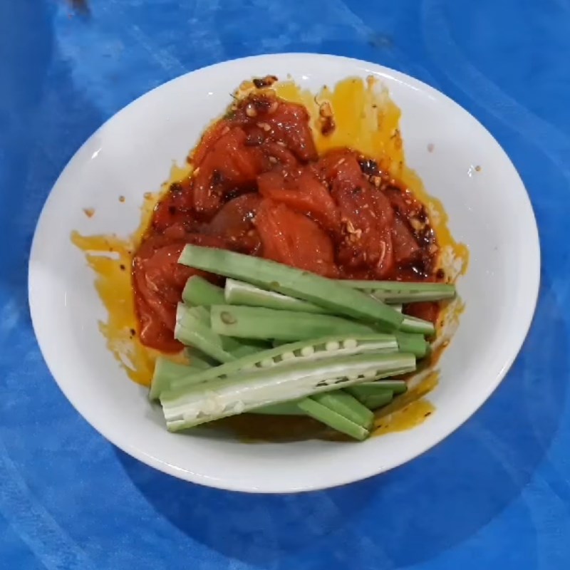 Bước 2 Ướp bò Bò nướng sa tế với sốt nướng