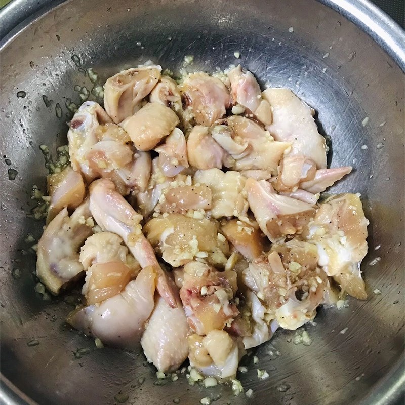 Bước 2 Ướp cánh gà Cánh gà chiên nước mắm (công thức được chia sẻ từ người dùng)