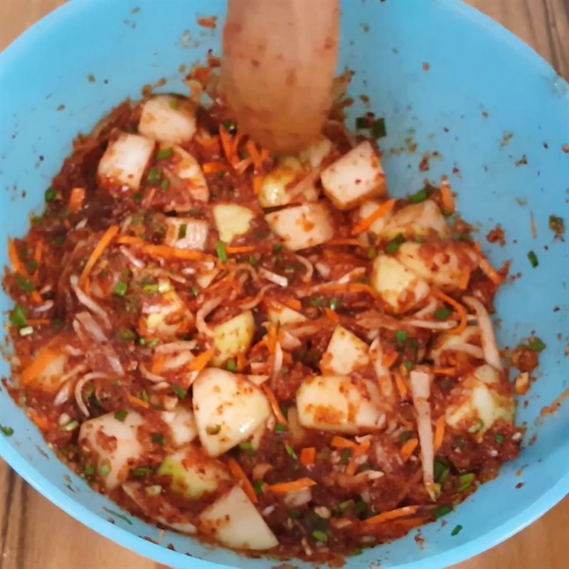 Bước 4 Ướp kimchi Kim chi su hào