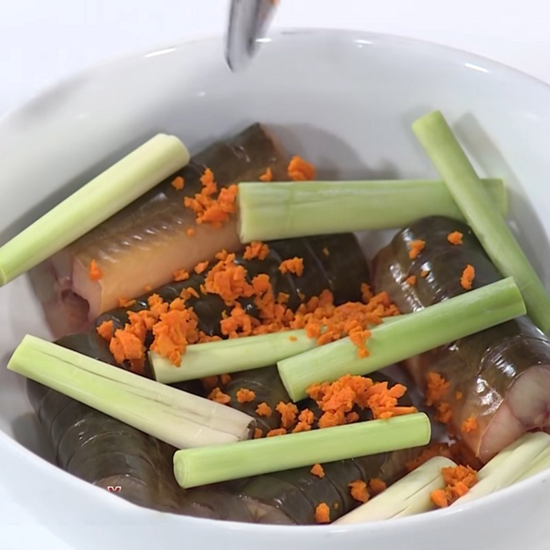 Bước 3 Ướp lươn Lươn nướng sả ớt