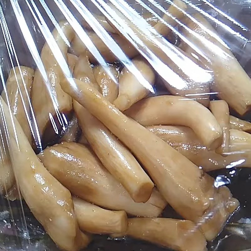 Bước 3 Ướp nấm Chà bông chay từ nấm bào ngư