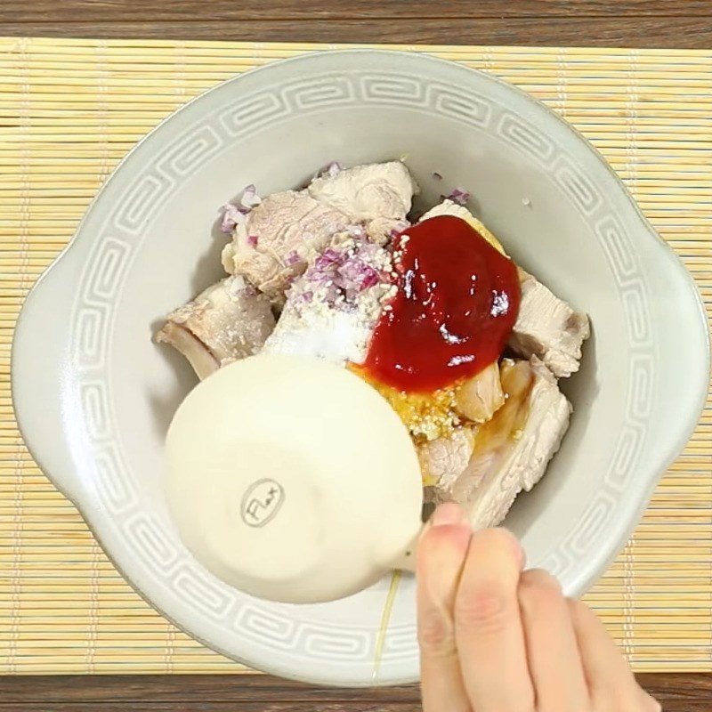 Bước 2 Ướp sườn Sườn nướng ngũ vị
