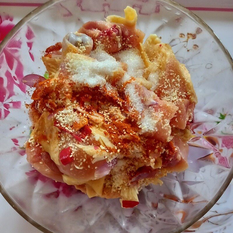 Bước 2 Ướp thịt gà Gà kho cà ri