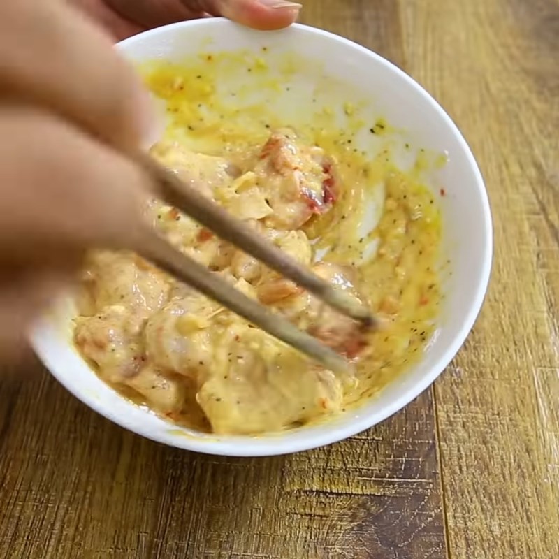 Bước 2 Ướp thịt gà Gà chiên vừng lá chanh