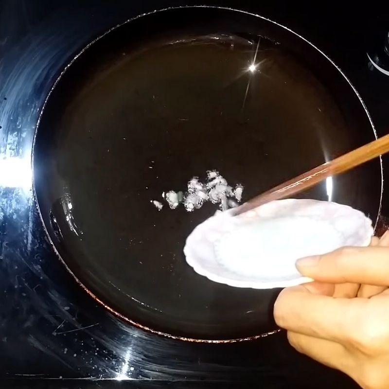 Bước 3 Ướp thịt và xào thịt Cháo thịt băm trứng gà