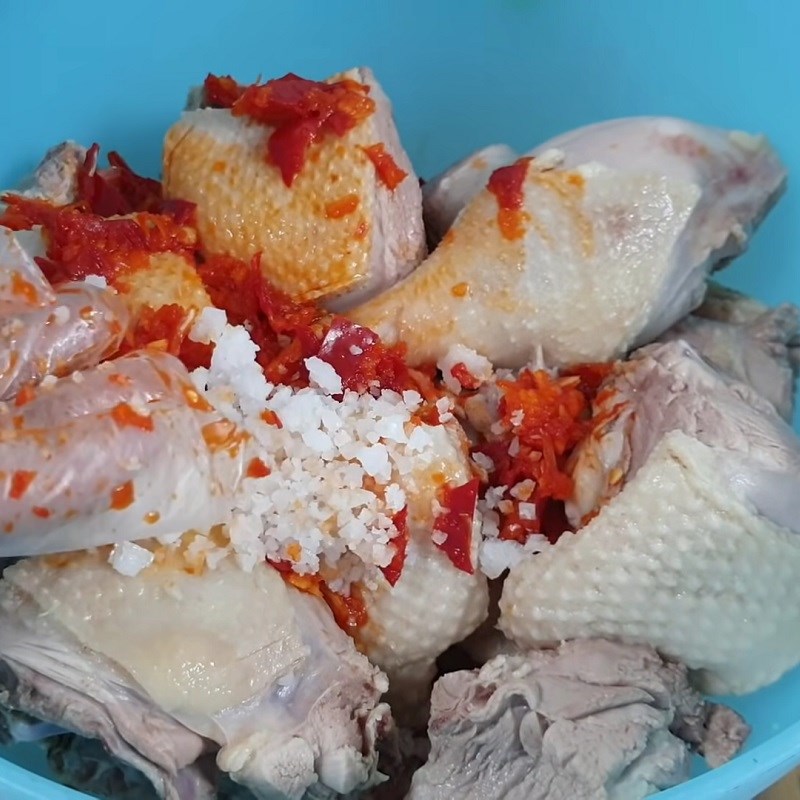 Bước 2 Ướp thịt vịt Thịt vịt kho tàu