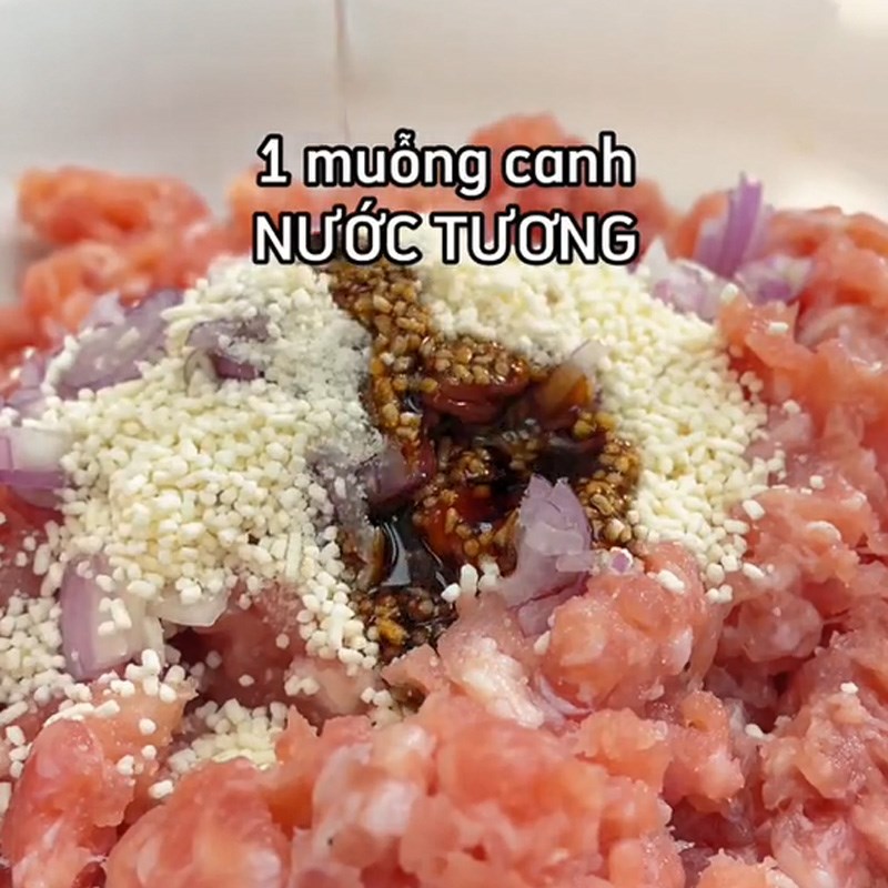 Bước 1 Ướp thịt xíu mại Xíu mại trứng muối (Công thức được chia sẻ từ TikTok Cách Nấu Ngon cùng Cách Nấu Ngon)