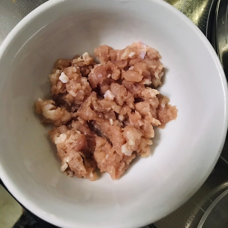 Bước 2 Ướp và xào thịt Canh bí đỏ thịt bằm