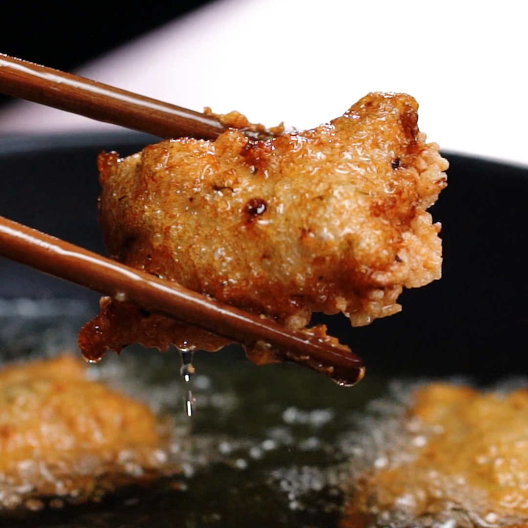 Bước 3 Chiên cơm Cơm cháy chả cá