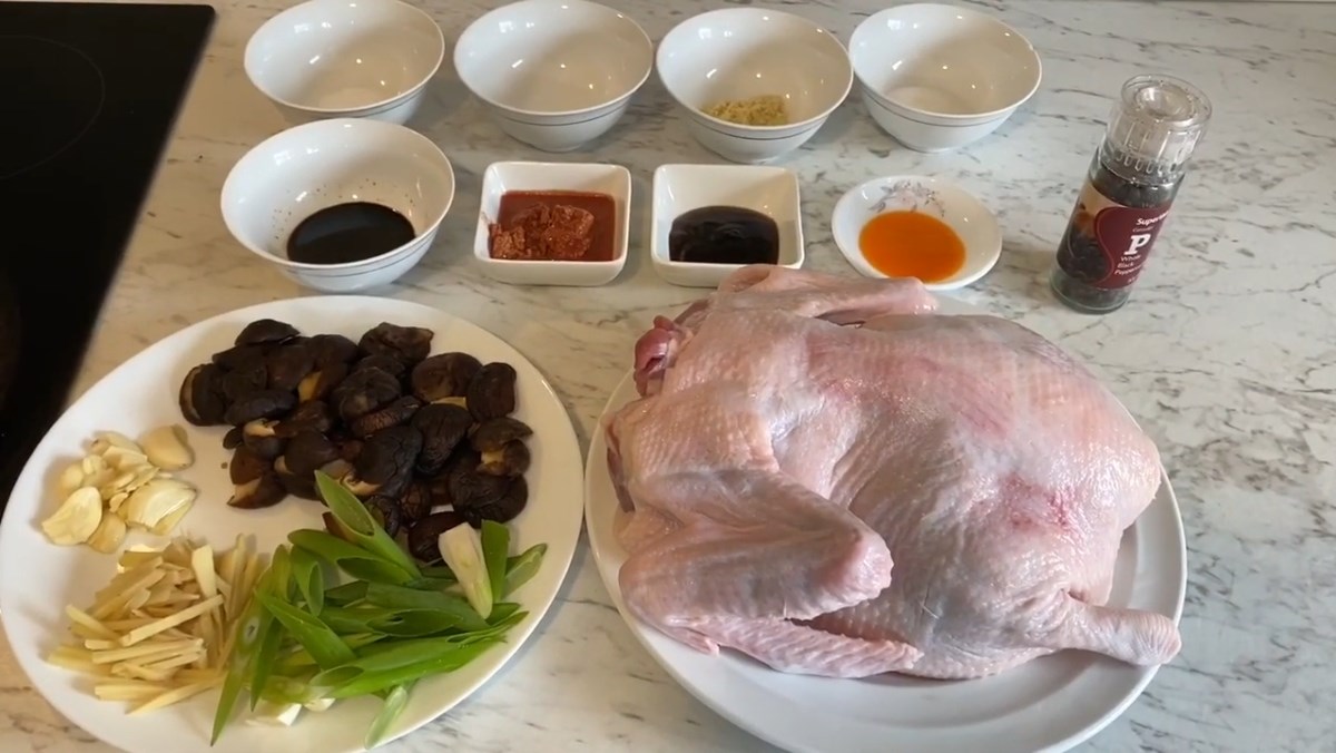Nguyên liệu món ăn vịt nấu nấm