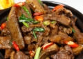 2 Cách làm vịt kho chuối xanh và vịt kho riềng thơm ngon, đơn giản tại nhà 20 vitkhochuoixanh 1200x676 1