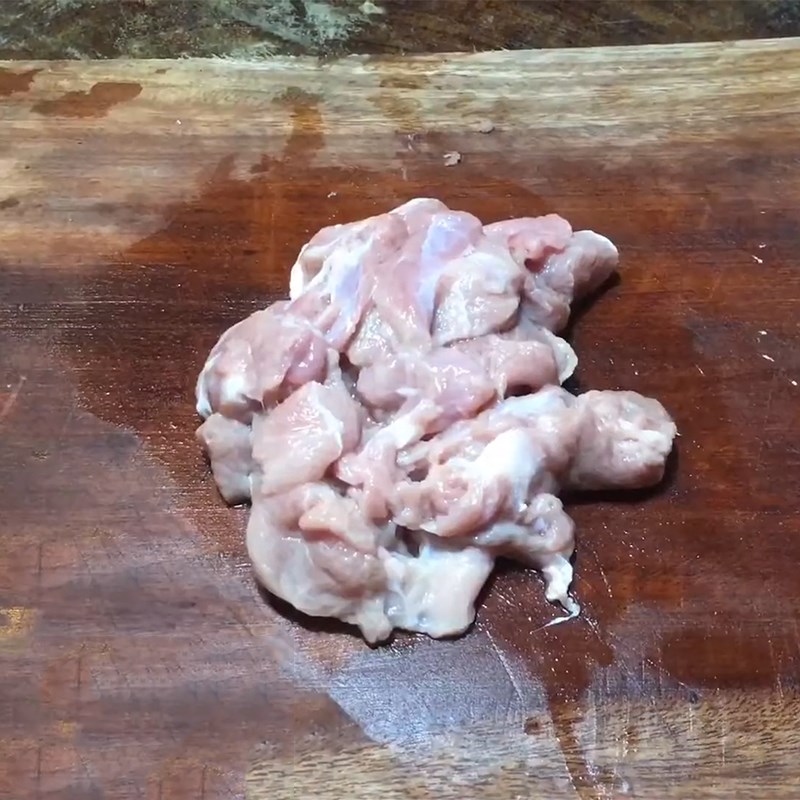 Bước 1 Sơ chế và xay thịt dê Cháo thịt dê khoai môn và cải cúc