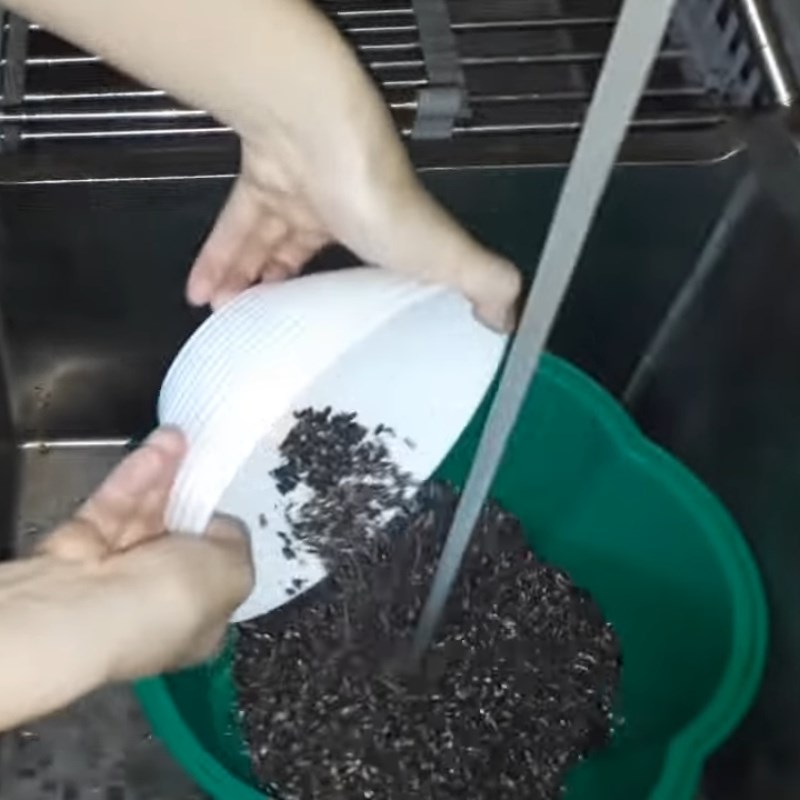 Bước 1 Vo và nấu nếp cẩm Chè nếp cẩm sữa chua trân châu