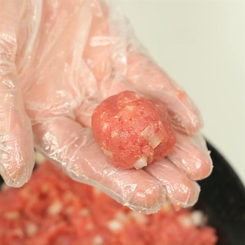 Bước 2 Vo viên và nướng bò Bò viên nướng sốt chua ngọt
