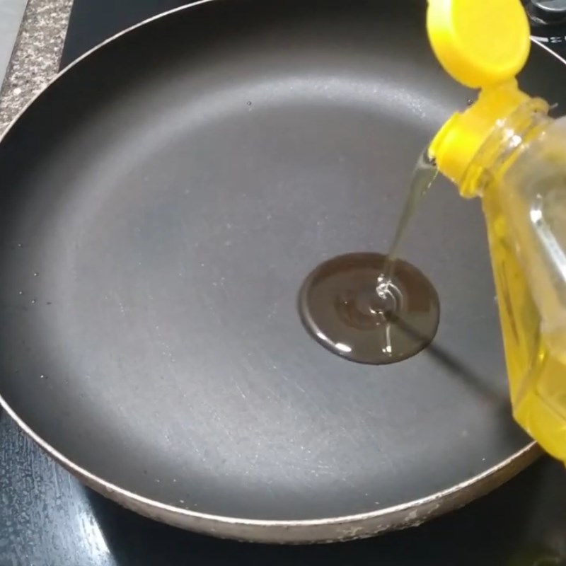 Bước 2 Xào cà chua Đậu que xào cà chua