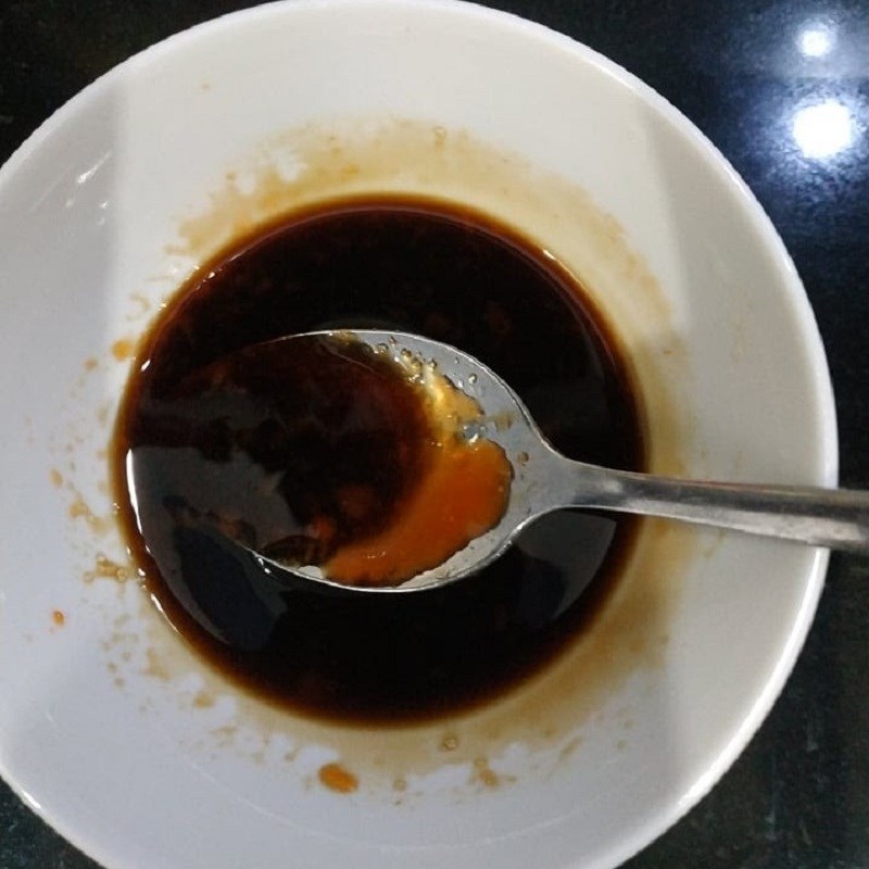Bước 2 Xào cà tím với sả Cà tím xào sả