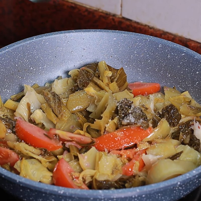 Bước 4 Xào cải chua Canh cải chua sườn non heo