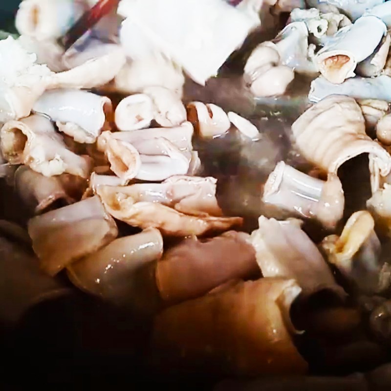 Bước 3 Xào lòng heo Lòng heo xào giá