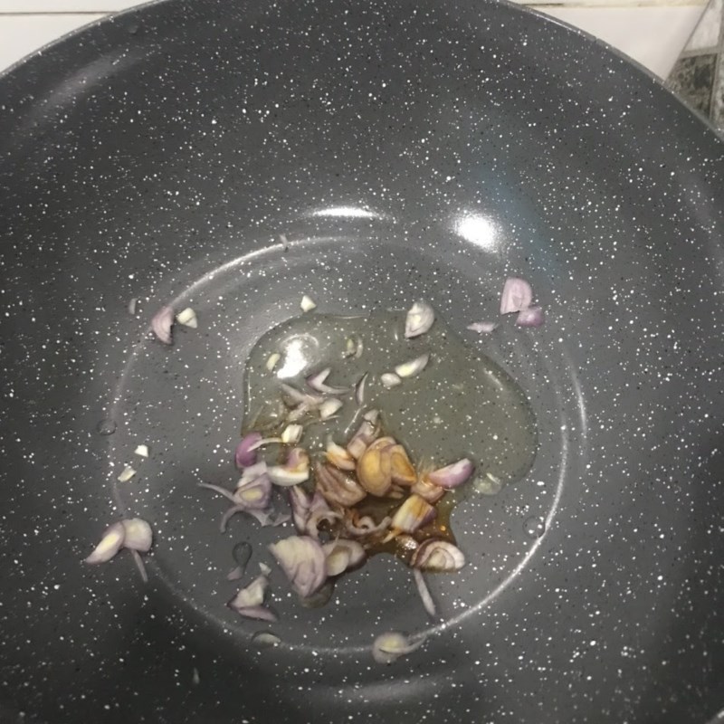 Bước 2 Xào mì Mì xào rau cải