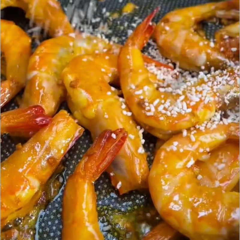 Bước 3 Xào miến Miến xào tôm kiểu Thái (Công thức được chia sẻ từ Tiktok Cách Nấu Ngon cùng Cách Nấu Ngon)