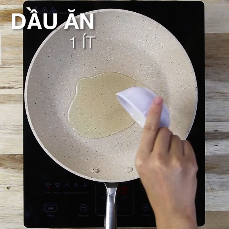 Bước 3 Xào thịt Thịt đông chân giò