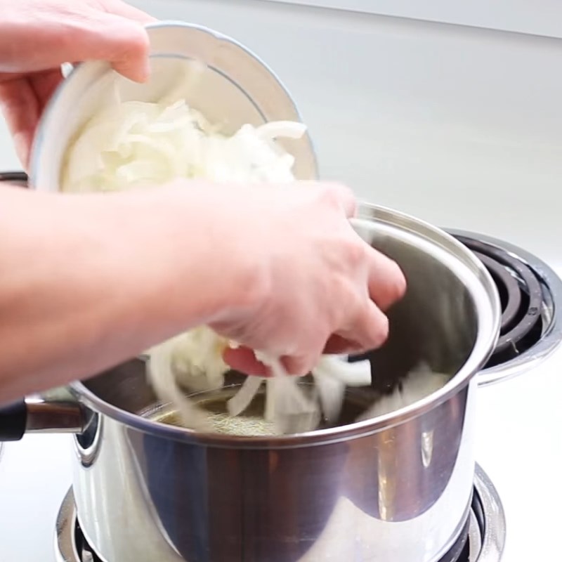 Bước 3 Xào thịt bò Thịt bò hầm cà rốt