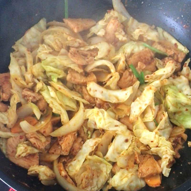 Bước 3 Xào thịt gà Gà xào phô mai