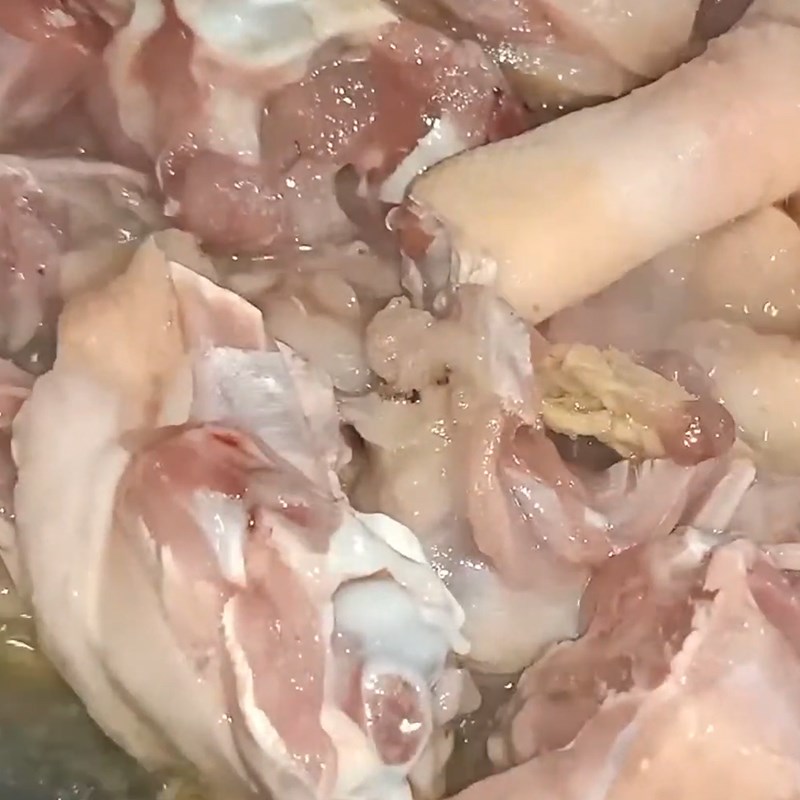 Bước 4 Xào và hầm thịt vịt Canh vịt hầm đu đủ
