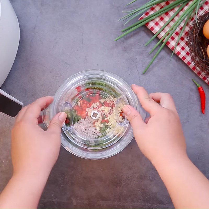Bước 1 Xay chả cá Chạo cá bọc sả