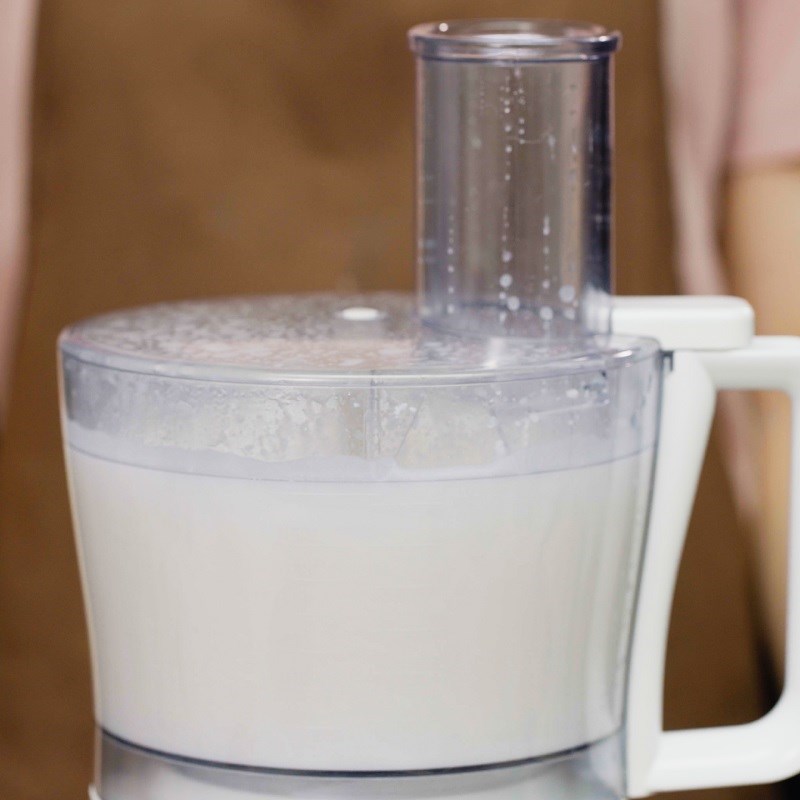 Bước 1 Xay gạo và cơm Bột chiên từ cơm nguội và gạo