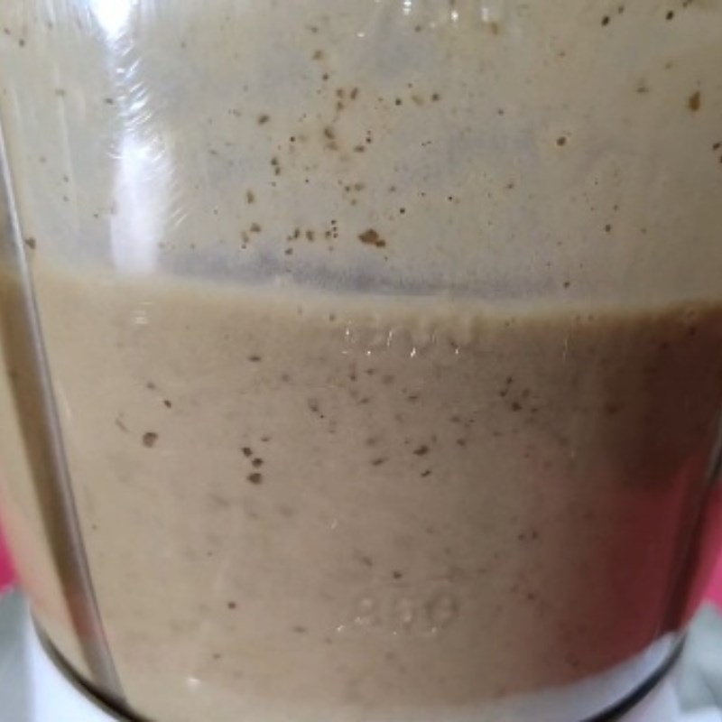 Bước 2 Xay hỗn hợp cà phê và hạt chia Sinh tố cà phê hạt chia